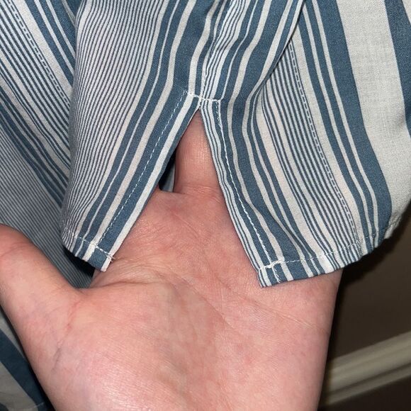 Women’s petite loft blue and white vertically striped blouse size small nautical - Picture 5 of 8
